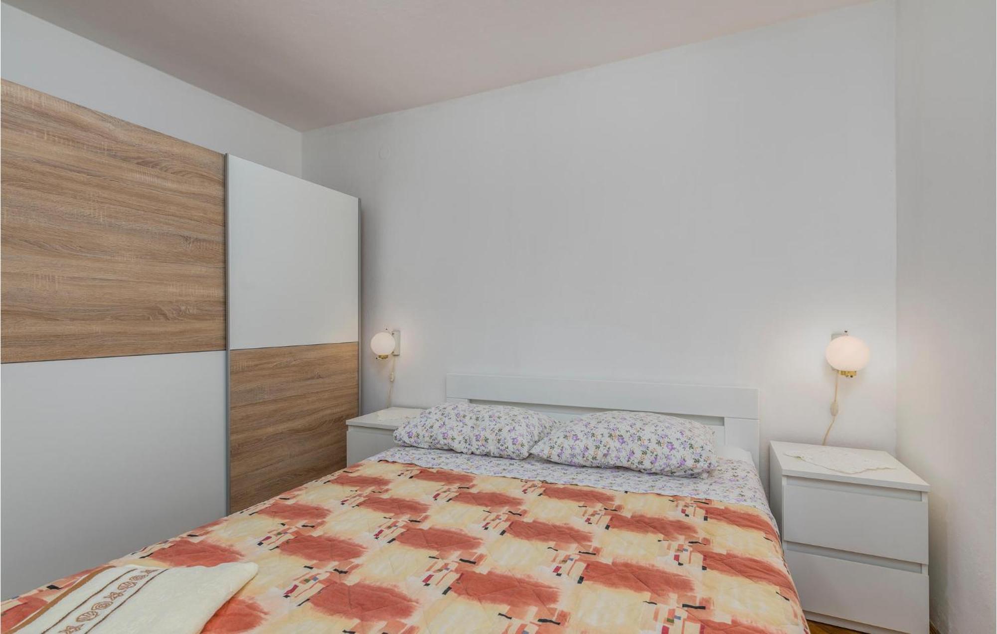 Lovely Apartment In Mali Losinj With Kitchen Zewnętrze zdjęcie