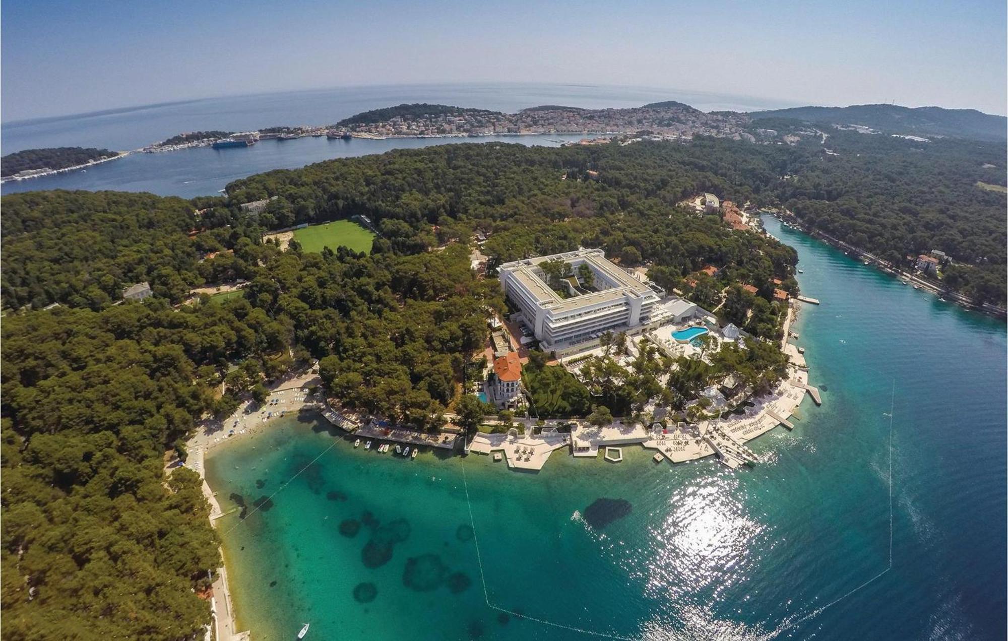 Lovely Apartment In Mali Losinj With Kitchen Zewnętrze zdjęcie